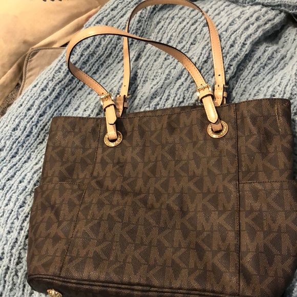 Michael Kors Handbags - Classic Michael Kors